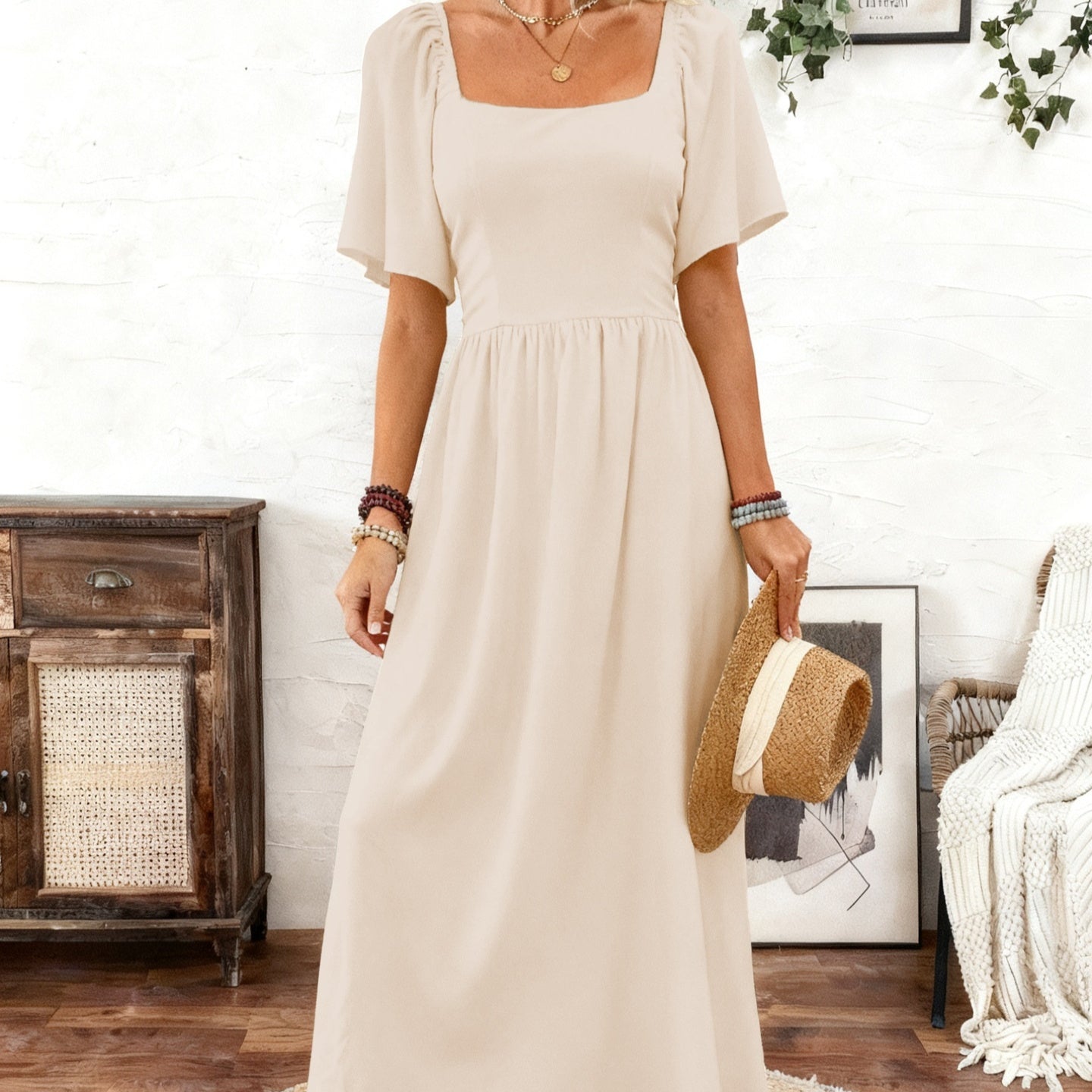 Elegant And Sophisticated Square-neck Dress With Ruffled Sleeves